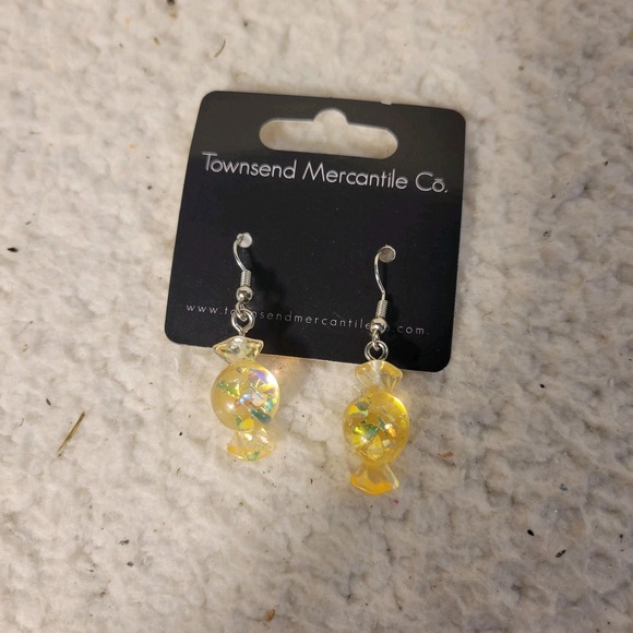 Townsend Mercantile Co Jewelry - Townsend Mercantile Co‎ Yellow Candy Dangle Earrings Iridescent Acrylic Pierced